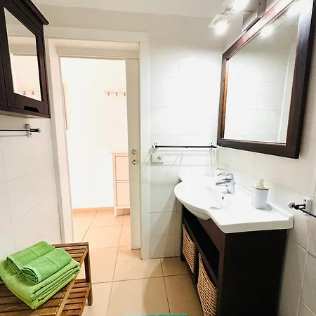 Azahara Playa Iii * Арона